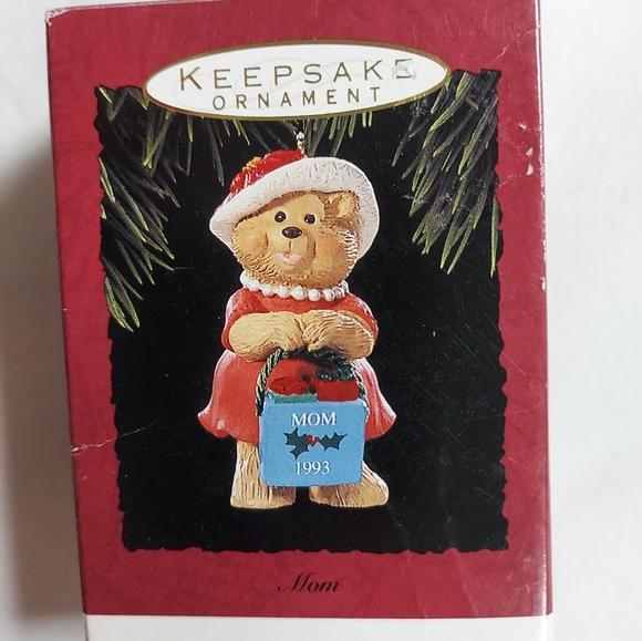 Hallmark Keepsake 1993 MOM Ornament Mamma Bear In Red Dress & Hat Wearing Pearls - Picture 3 of 12